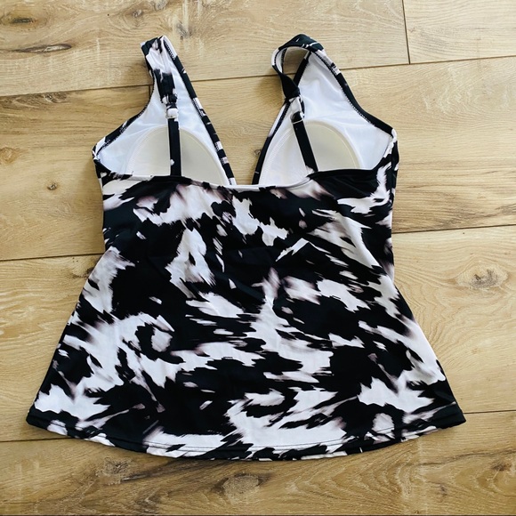 Trimshaper Abstract Black & White Plunge V Neck Tankini Swim Top 12 - Picture 2 of 7
